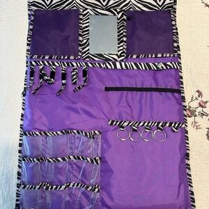 Door hanger jewelry storage